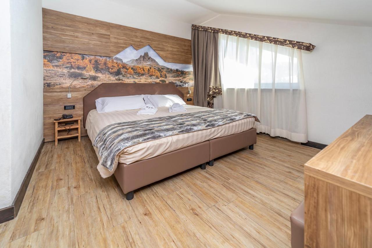 Hotel Du Col Colle Colle Sestriere Buitenkant foto